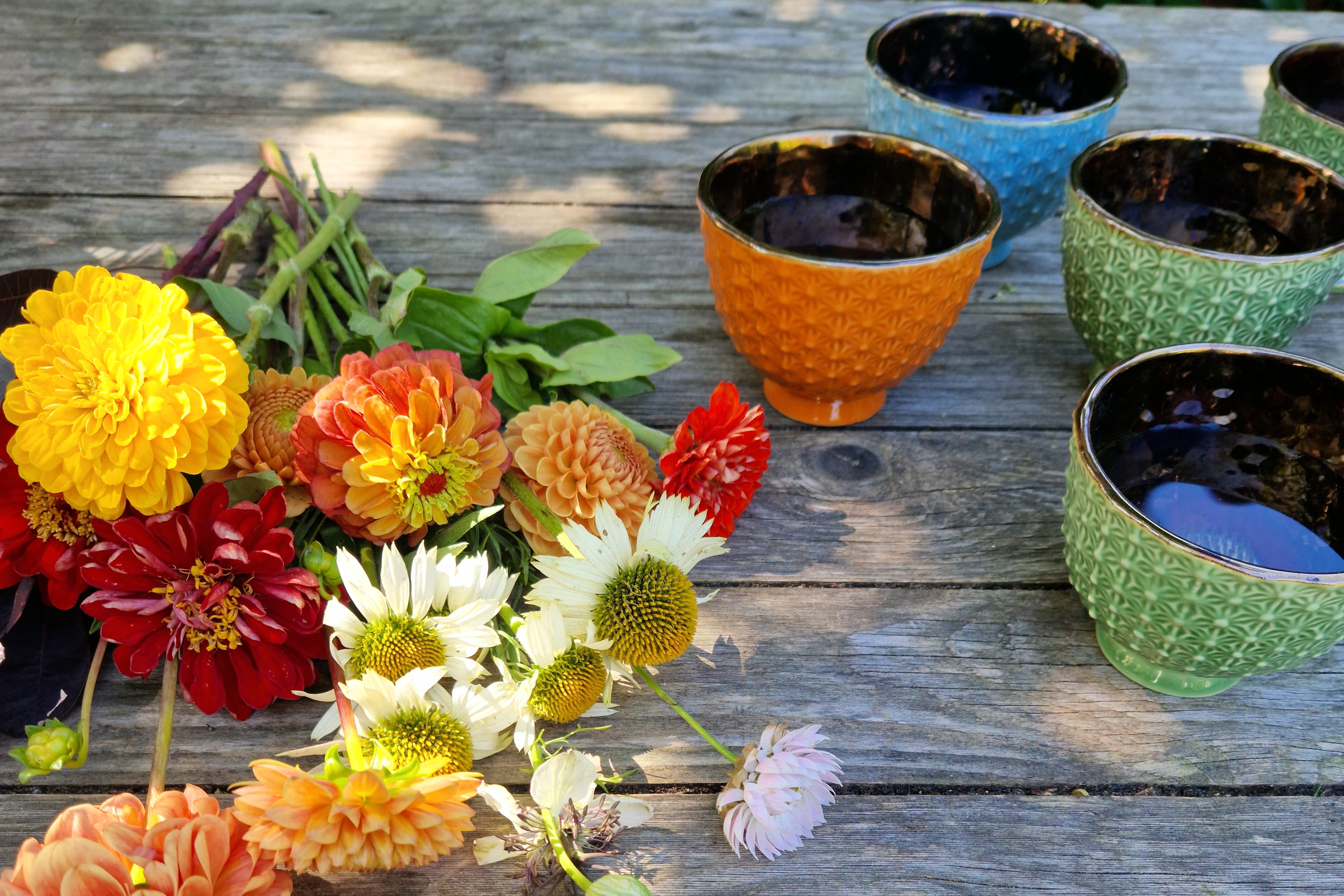 Flower Vases - Let Your Table and Home Bloom | Hanataba.co