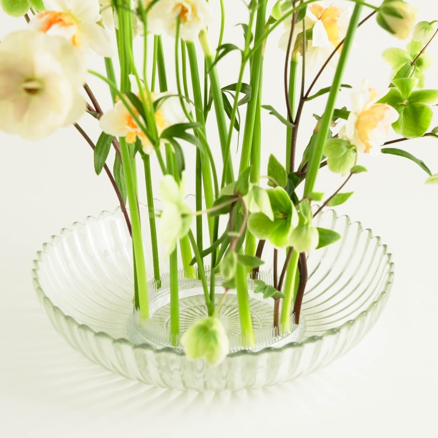 Hanataba Acrylic kenzan in wide bowl