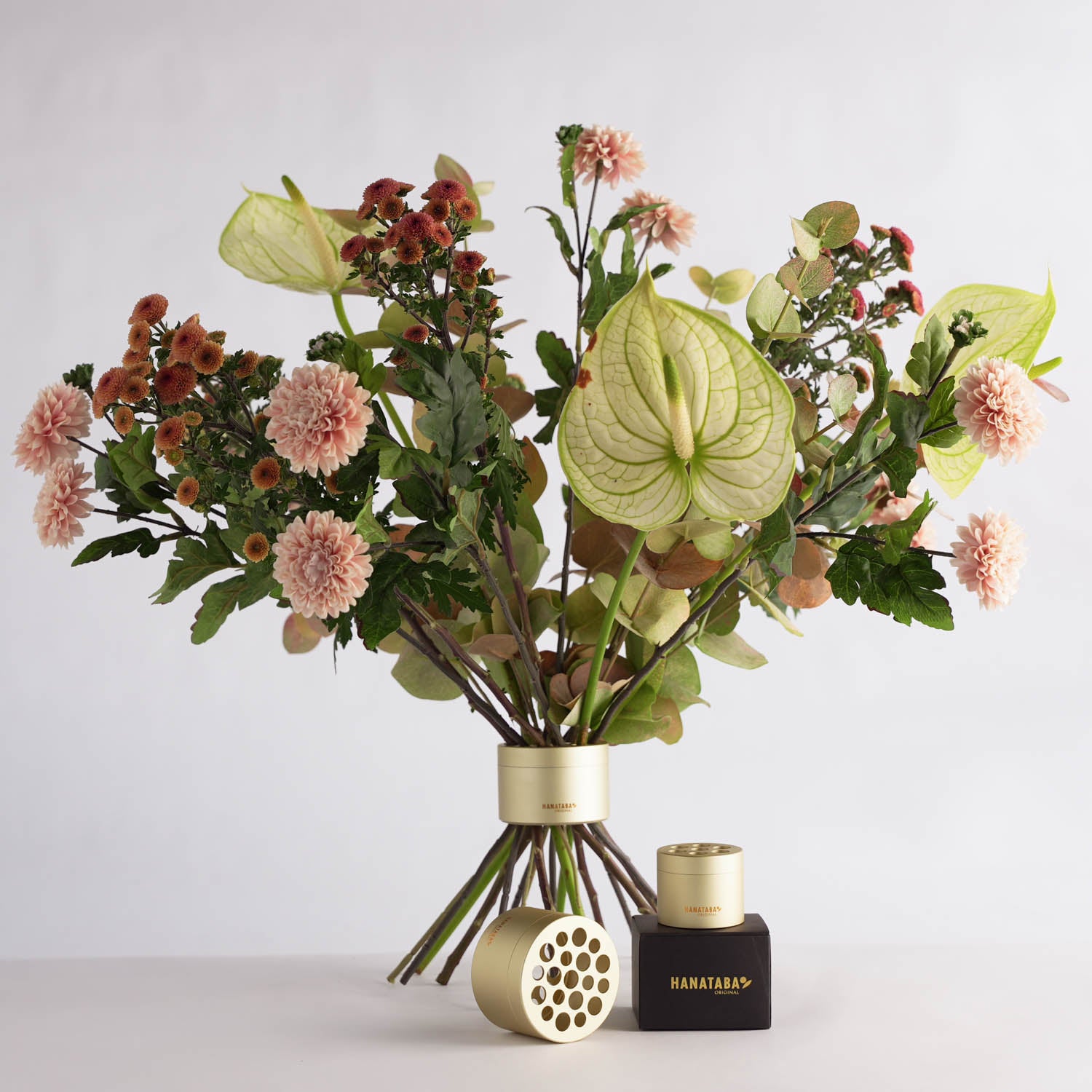 Bouquet made with a Hanataba Bouquet twister Champagne Gold 