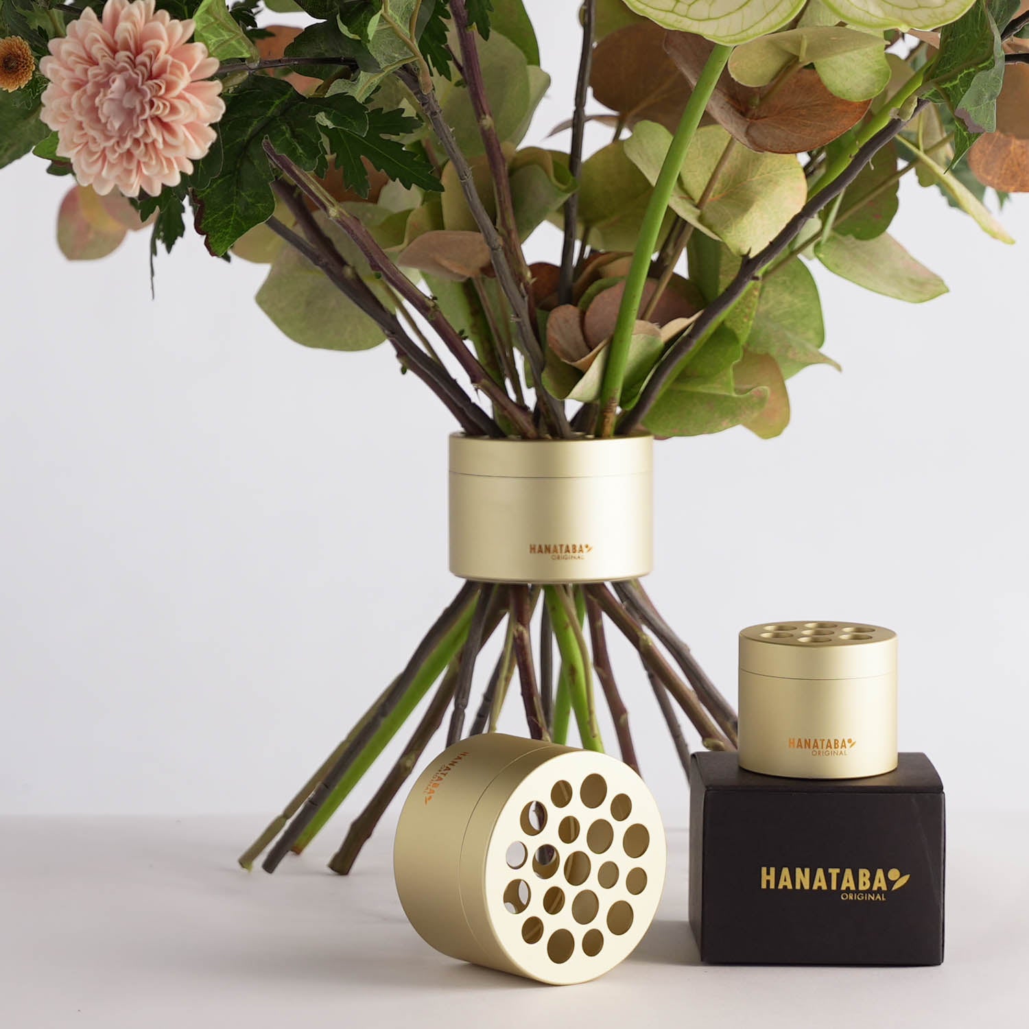 Hanataba Bouquet Twister Small and Large used for making bouquets at home