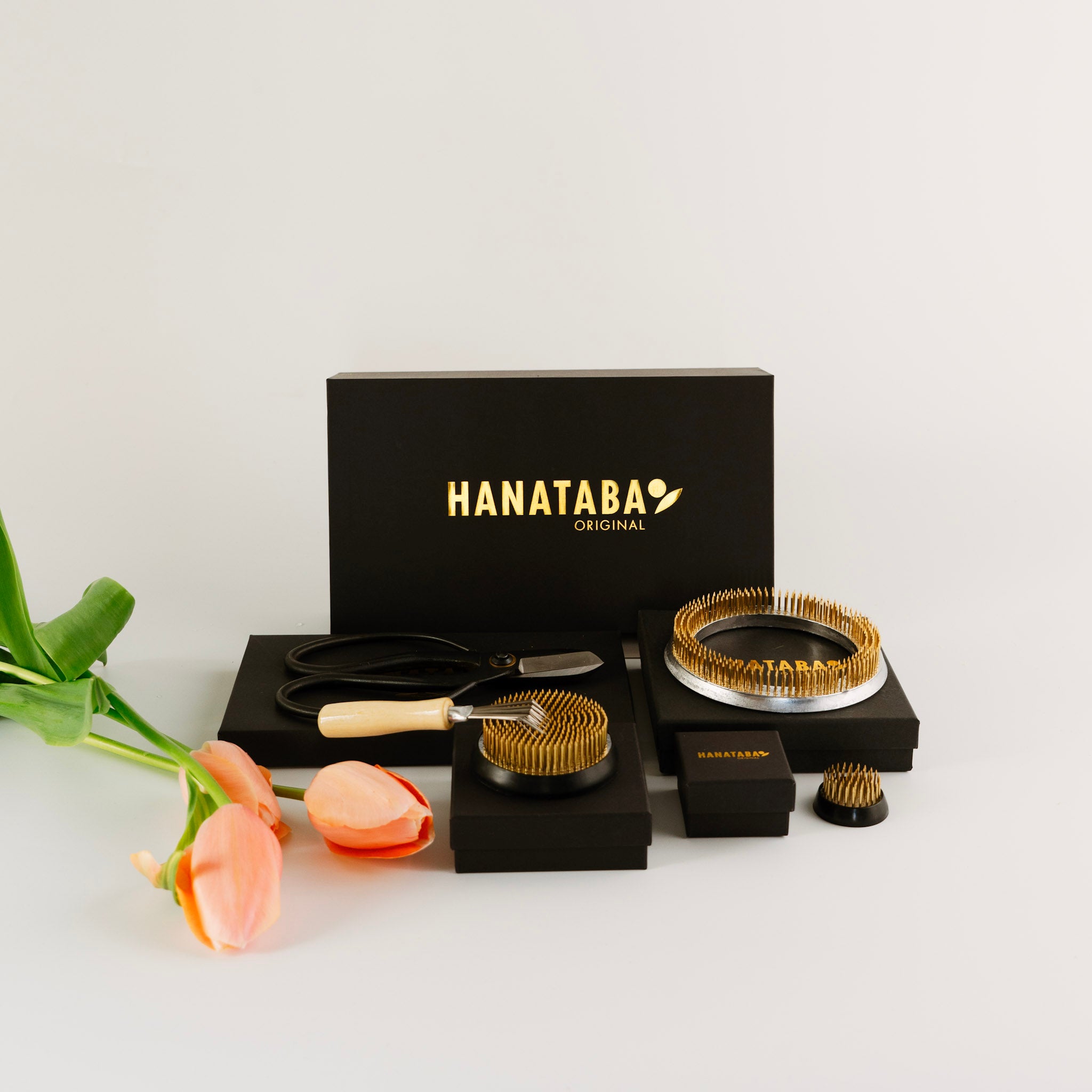 Hanataba flower tools with a black box on a light background