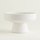 White ceramic vase in modern design – perfect as a kenzan-compatible flower vase by Hanataba